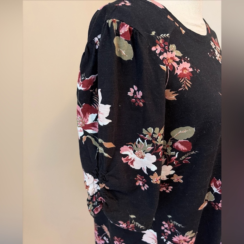 Maurices Black Floral Short Puff Sleeve Tee XXL - Picture 3 of 6